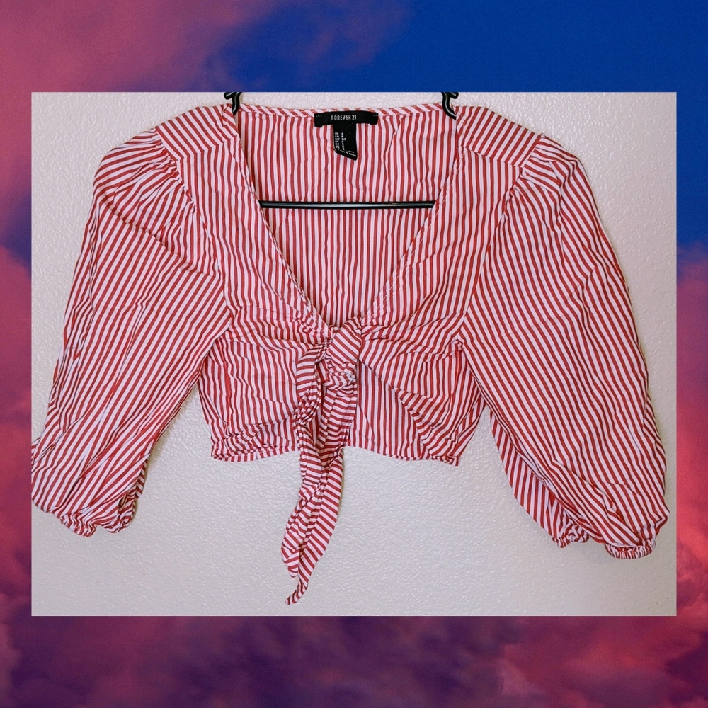 Red and white puff sleeve crop top